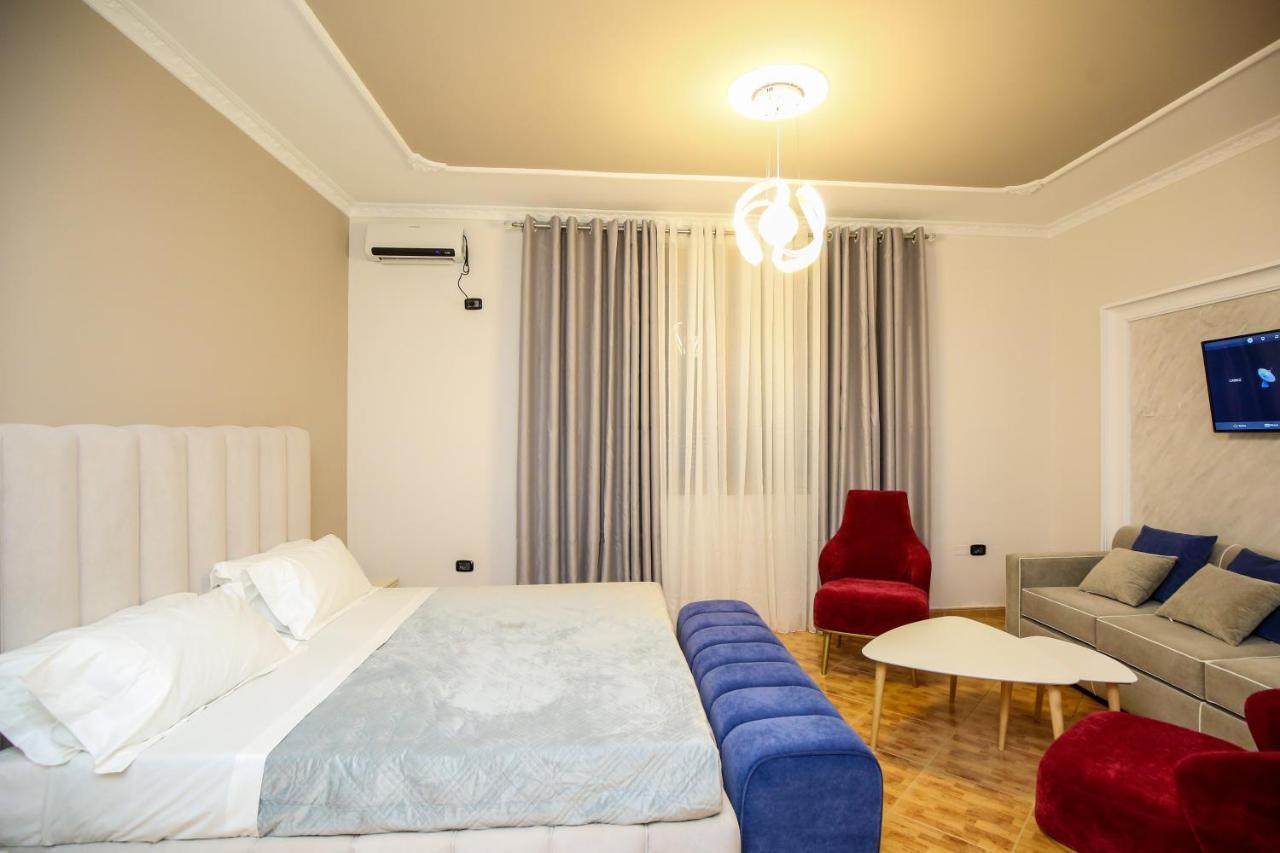 Hotel Vila Stefa Vlorë Екстериор снимка