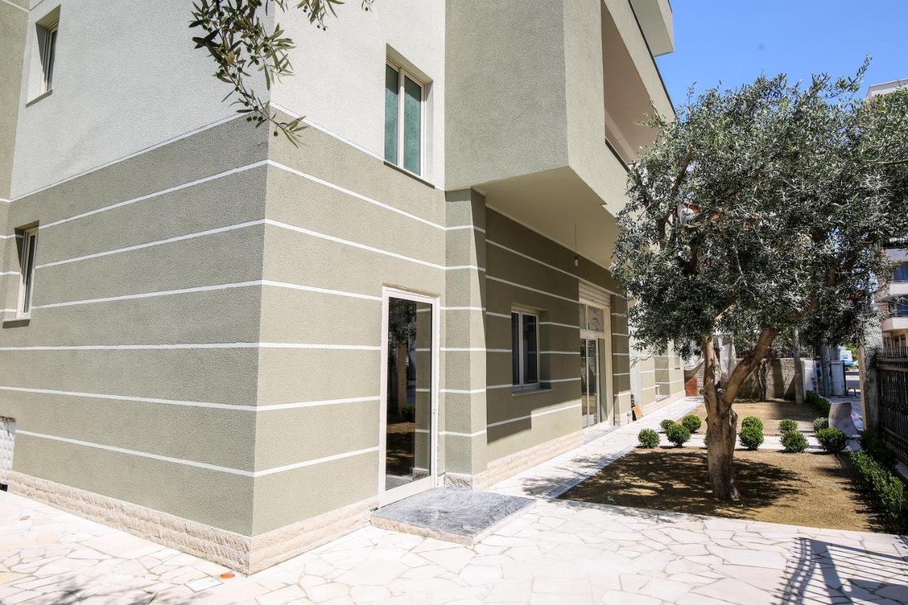 Hotel Vila Stefa Vlorë Екстериор снимка