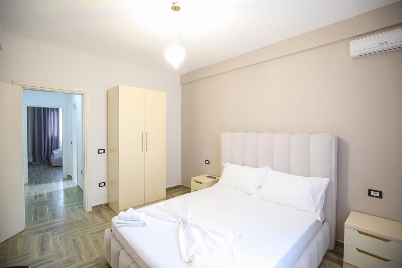 Hotel Vila Stefa Vlorë Екстериор снимка
