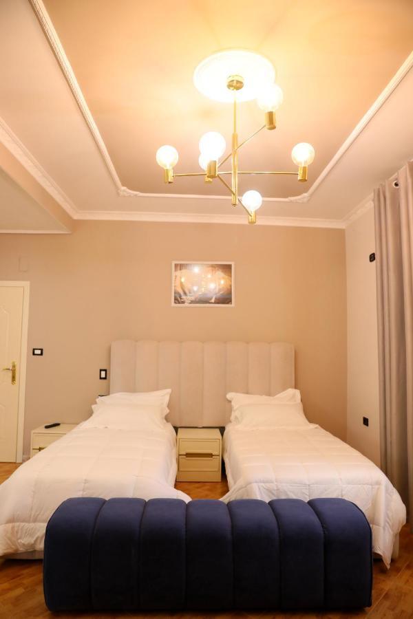 Hotel Vila Stefa Vlorë Екстериор снимка