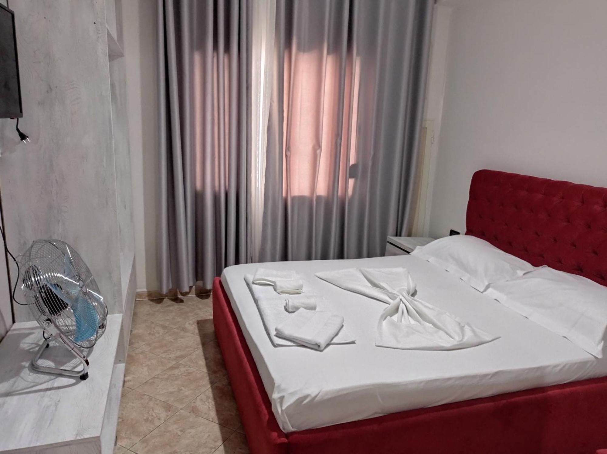 Hotel Vila Stefa Vlorë Стая снимка