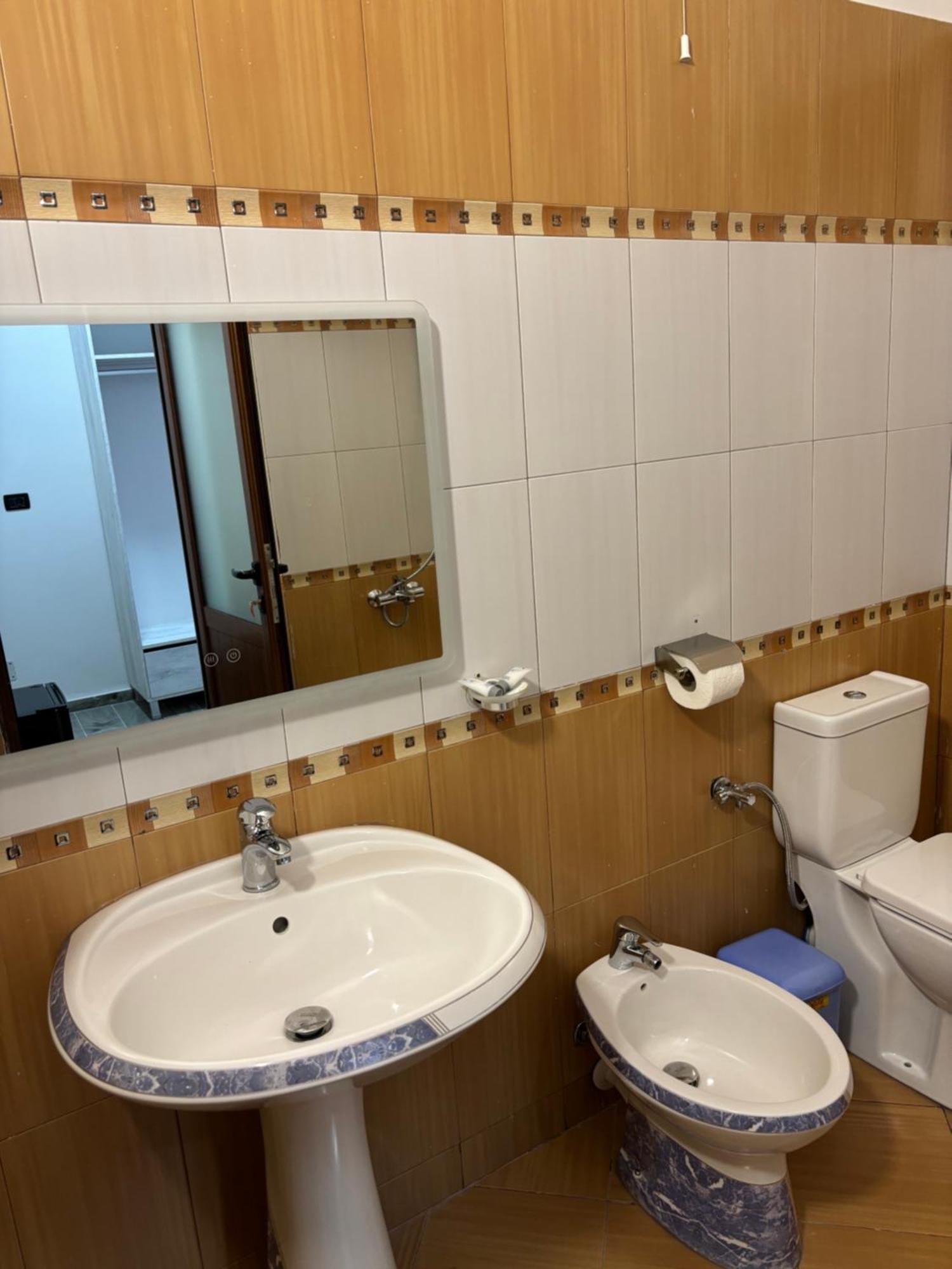 Hotel Vila Stefa Vlorë Екстериор снимка